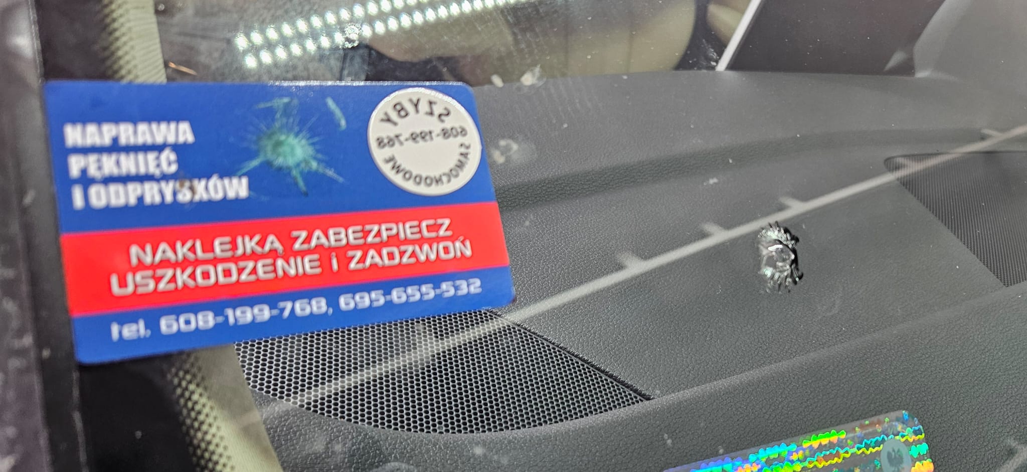 Odprysk szyby przed naprawą — przykład 3